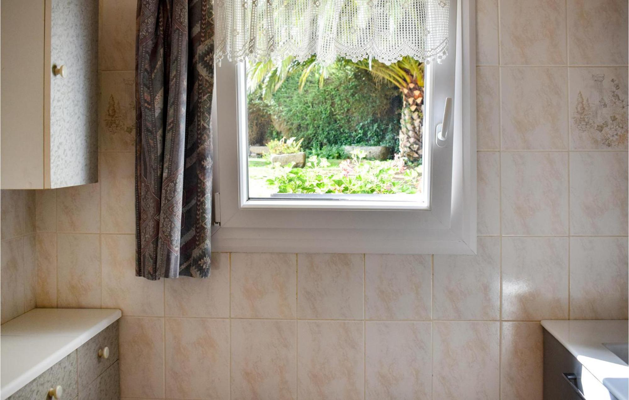 Nice home in Lzardrieux with 3 Bedrooms&WiFi Lézardrieux Buitenkant foto