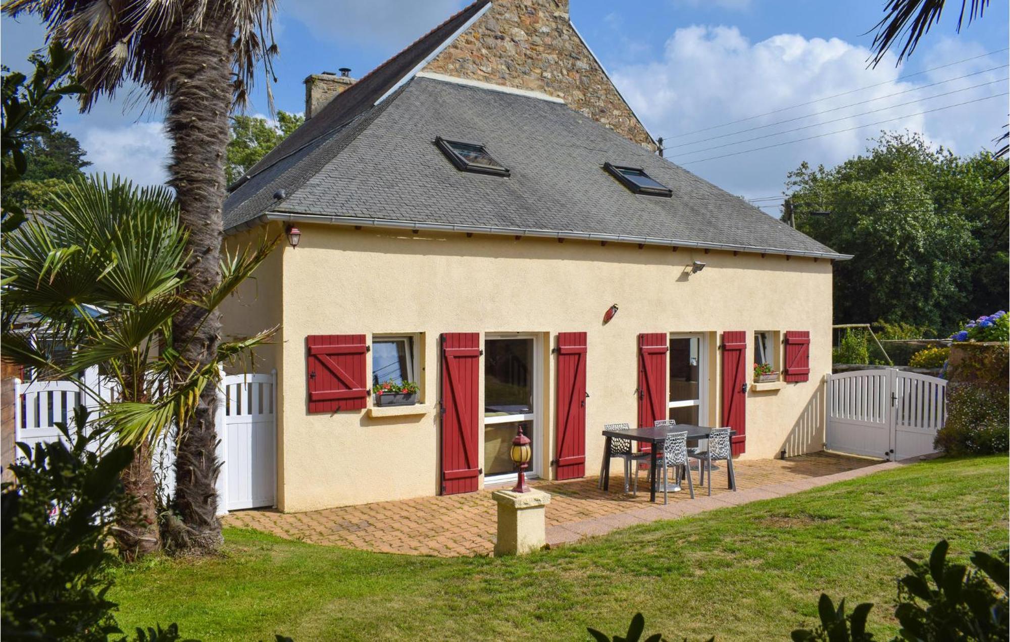Nice home in Lzardrieux with 3 Bedrooms&WiFi Lézardrieux Buitenkant foto